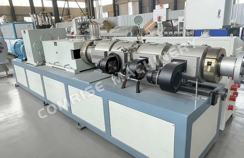 I principali vantaggi della linea di produzione di tubi in PVC. I principali vantaggi della linea di produzione di tubi in PVC.