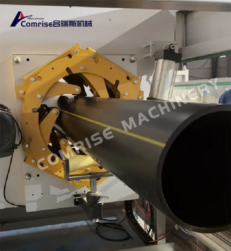 Prova della macchina per tubi in HDPE da 200-500 mm completata con soddisfazione del cliente