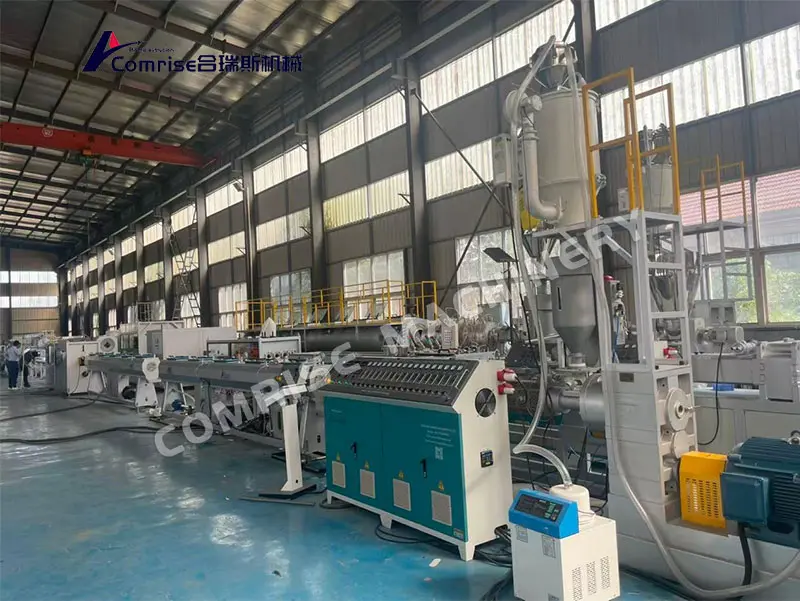 Prova di successo: la macchina per tubi PPR a 3 strati ABA passa a pieni voti: il design a doppio scopo gestisce anche la produzione di tubi in PE